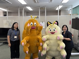 施設見学の様子