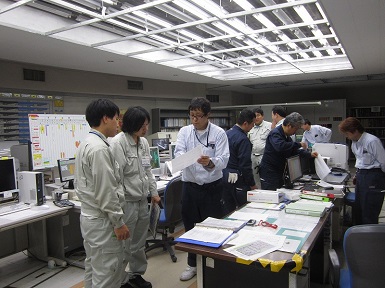 災害対応（令和元年東日本台風）中央監視室の様子